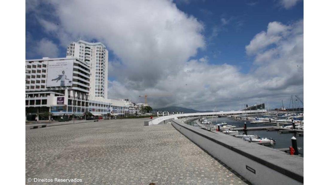 Quebra de 18,7% nas dormidas em novembro 