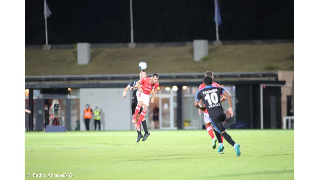 Santa Clara enfrenta Sochi ou Partizan no 'play-off' se eliminar Olimpija