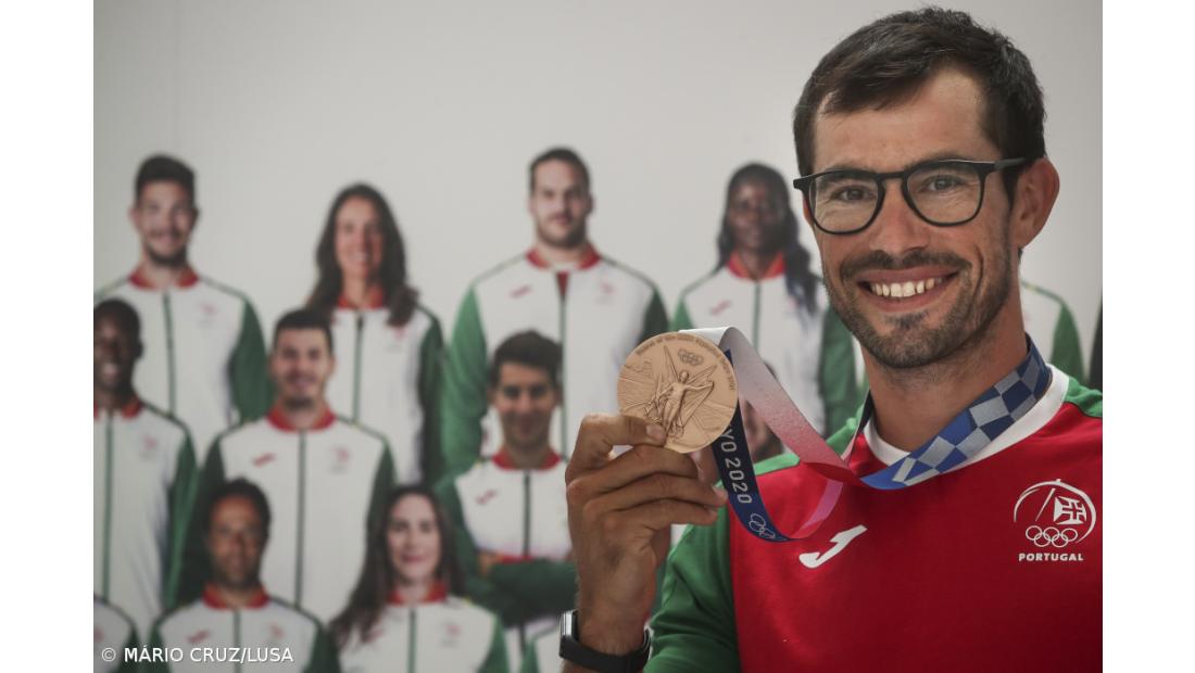 Pimenta dedica os dois títulos mundiais aos portugueses "pelo apoio e carinho"