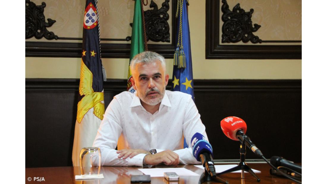 PS/Açores critica nova matriz de risco e defende vacinação em crianças