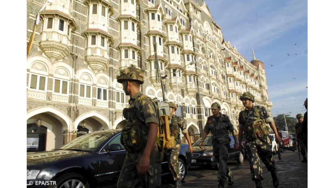 Estradas cortadas na Índia para conter manifestações contra violação de estudante