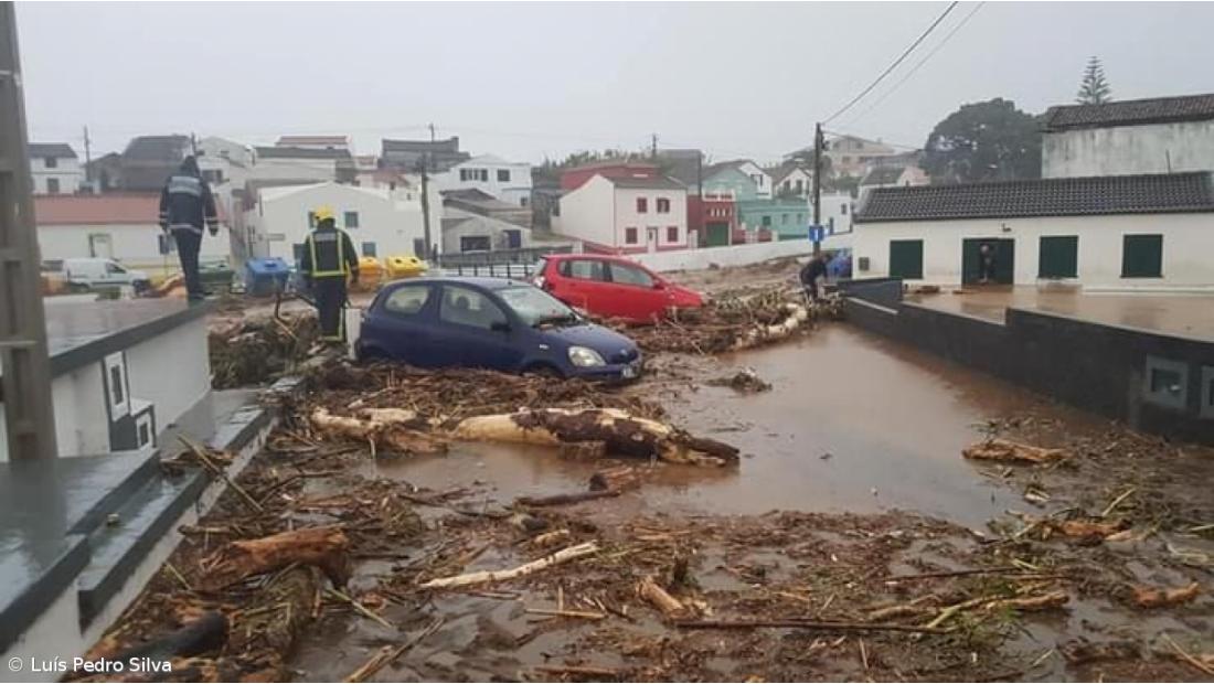 Lesados do temporal nos Mosteiros e Feteiras com apoio de 94,3 mil euros