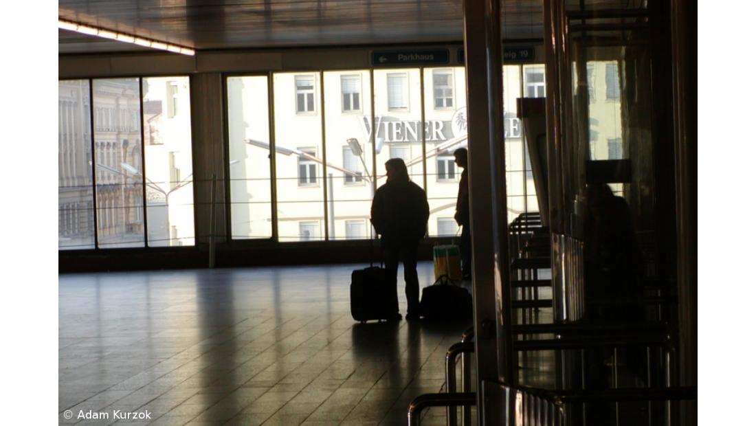 Viagens turísticas de residentes caem 1,6%