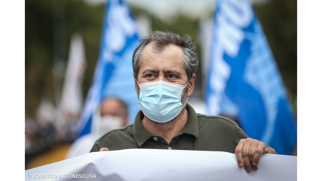 Fenprof avança para tribunal para tutela revelar efeitos da pandemia nas escolas