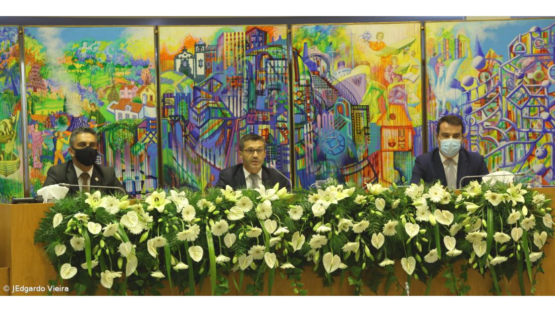 Presidente do Parlamento açoriano manifesta pesar por morte de "defensor empenhado do projeto europeu"