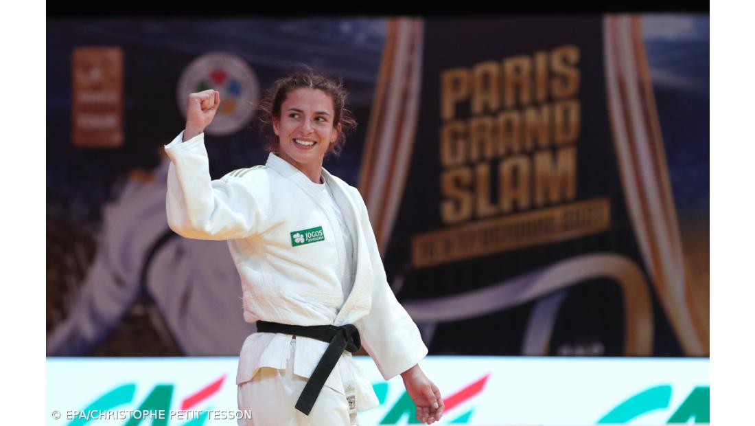 Judoca Bárbara Timo conquista ouro nos -63kg no Grand Slam da Paris