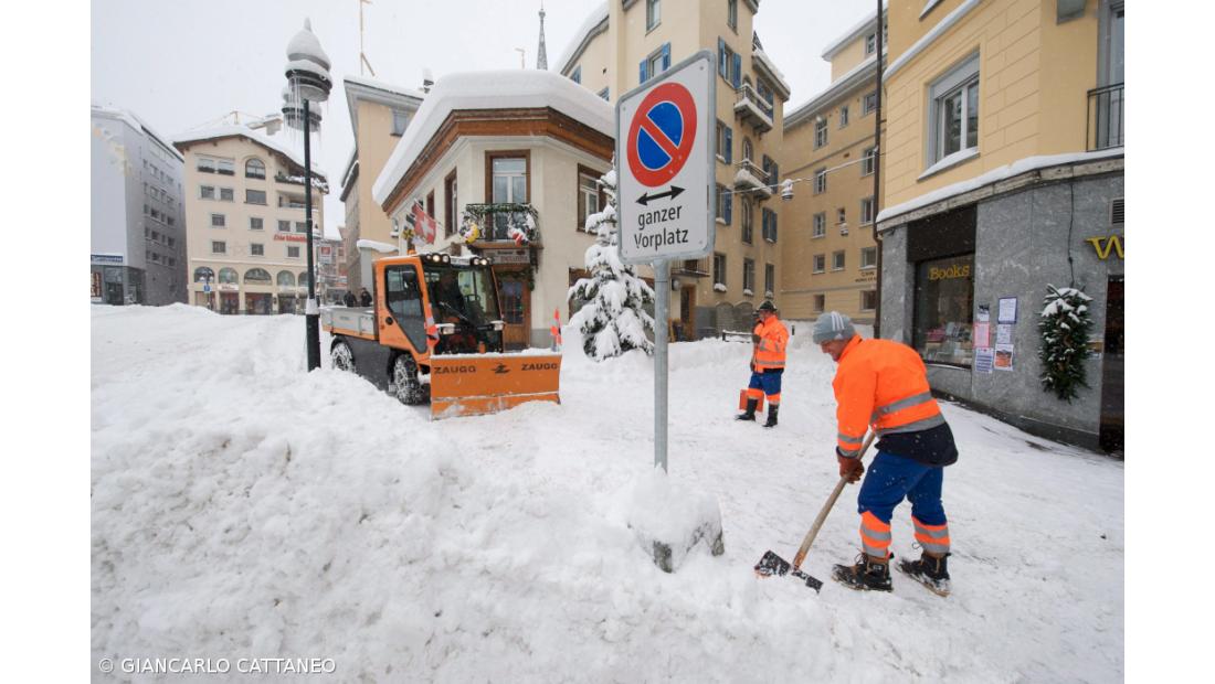 Temporal  isola localidades no norte  de Espanha 