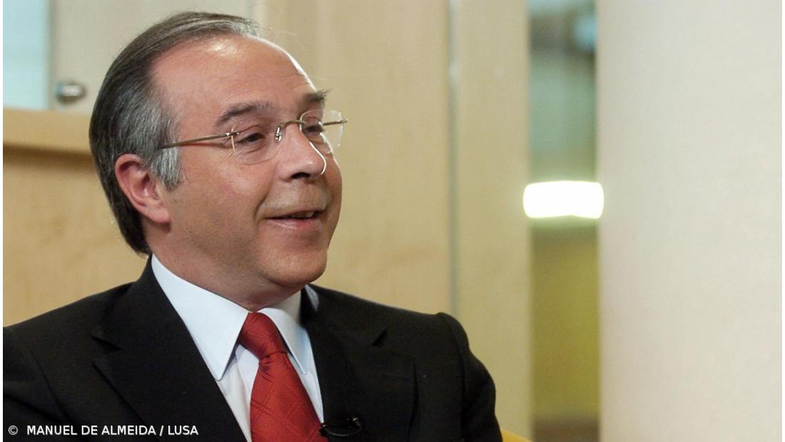 Marques Mendes acusa Menezes de baixar o nível do debate 