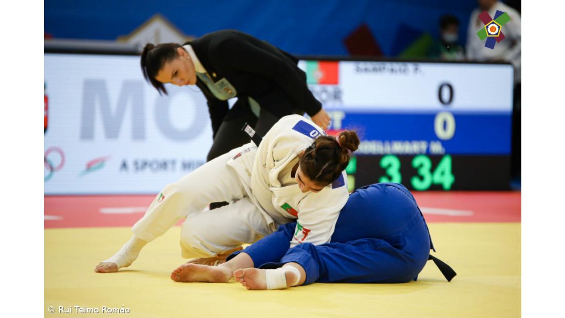 Judoca Patrícia Sampaio chegou ao ouro e 'apagou' as más memórias de Budapeste