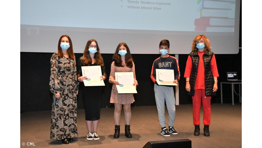 Alunos da EBI de Lagoa recebem prémios de mérito académico – Imagem 2