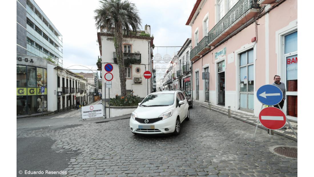 Abaixo-assinado pede “reabertura imediata” de ruas encerradas em Ponta Delgada – Imagem 6