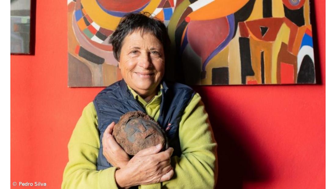 Artista visual Helena Amaral doa espólio à associação açoriana MiratecArts