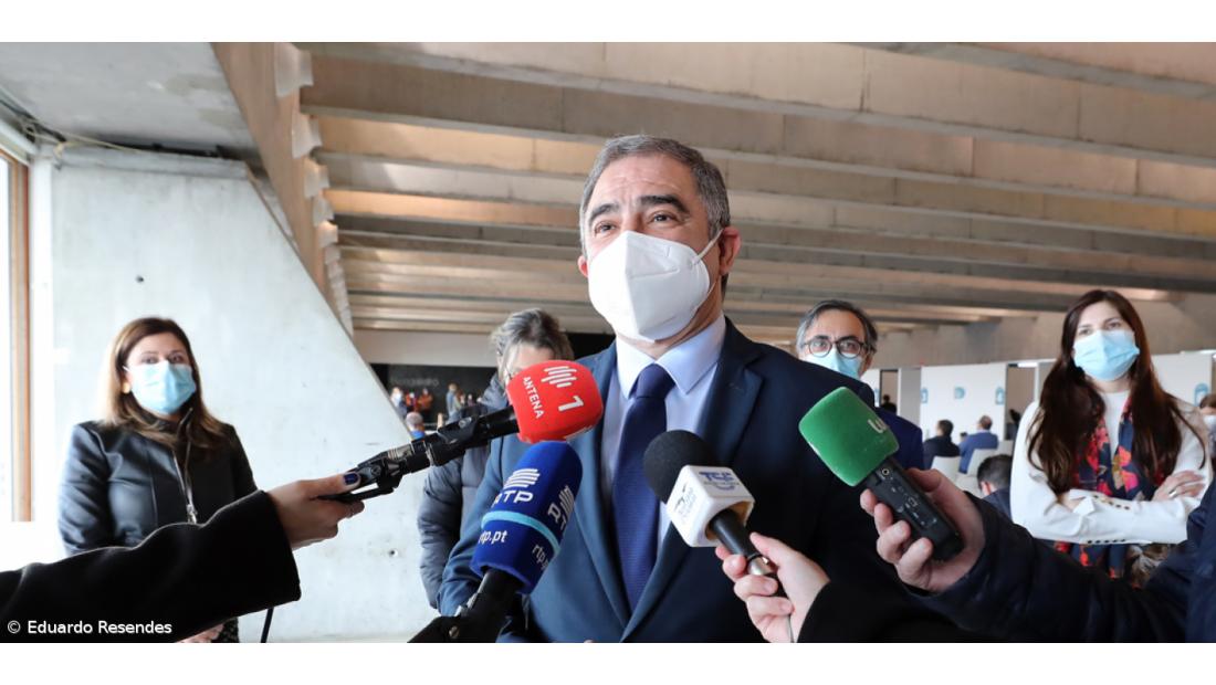 Governo dos Açores questiona “constitucionalidade” de apoio que deixa autonomias de fora