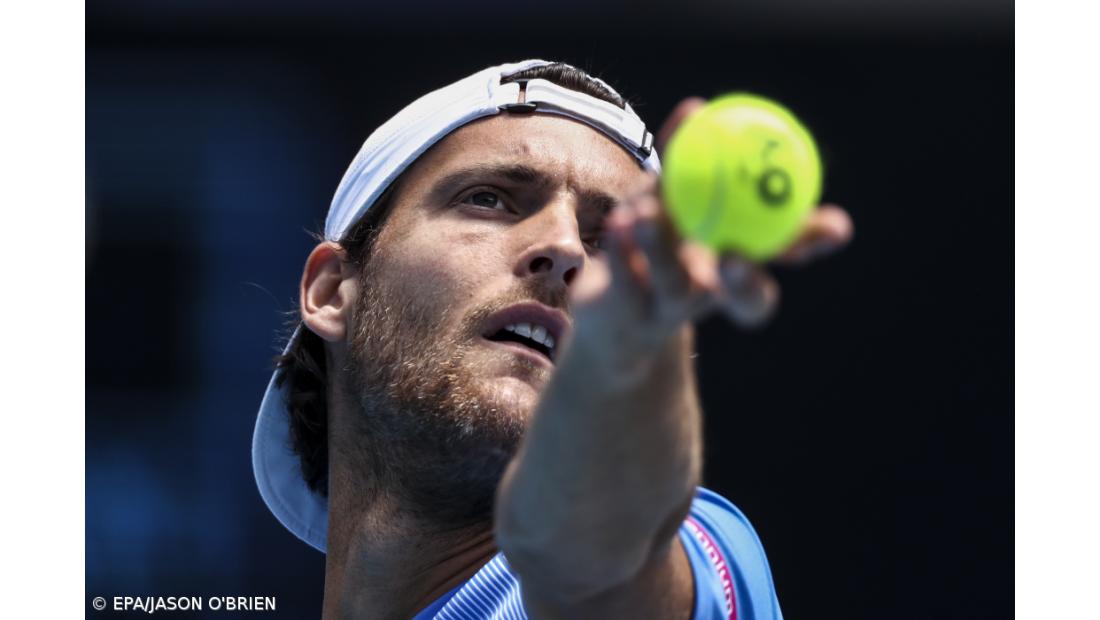 Tenista João Sousa sobe quatro lugares no ranking mundial, Djokovic continua líder