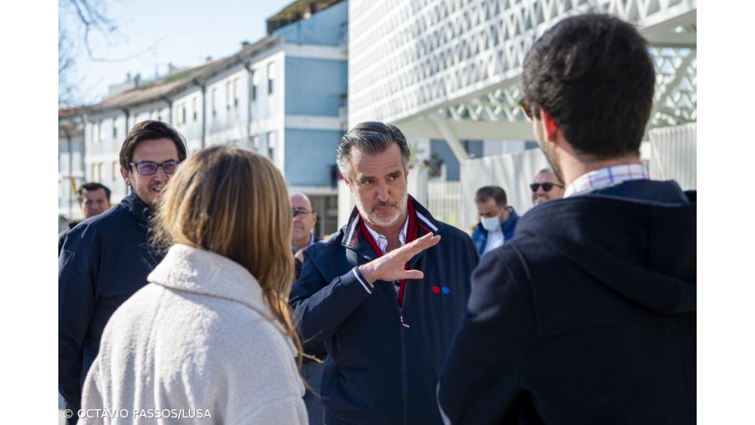 Cotrim de Figueiredo diz que D que distingue PSD do PS só existe com IL ao lado