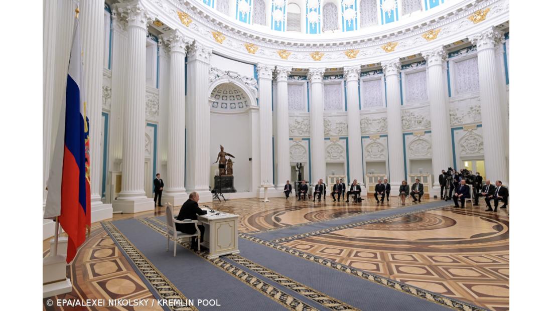 Rússia vê em Trump "pequena janela de oportunidade" para acordo com EUA