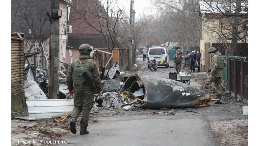 Bombardeamentos russos provocam forte destruição no aeroporto de Dnipro