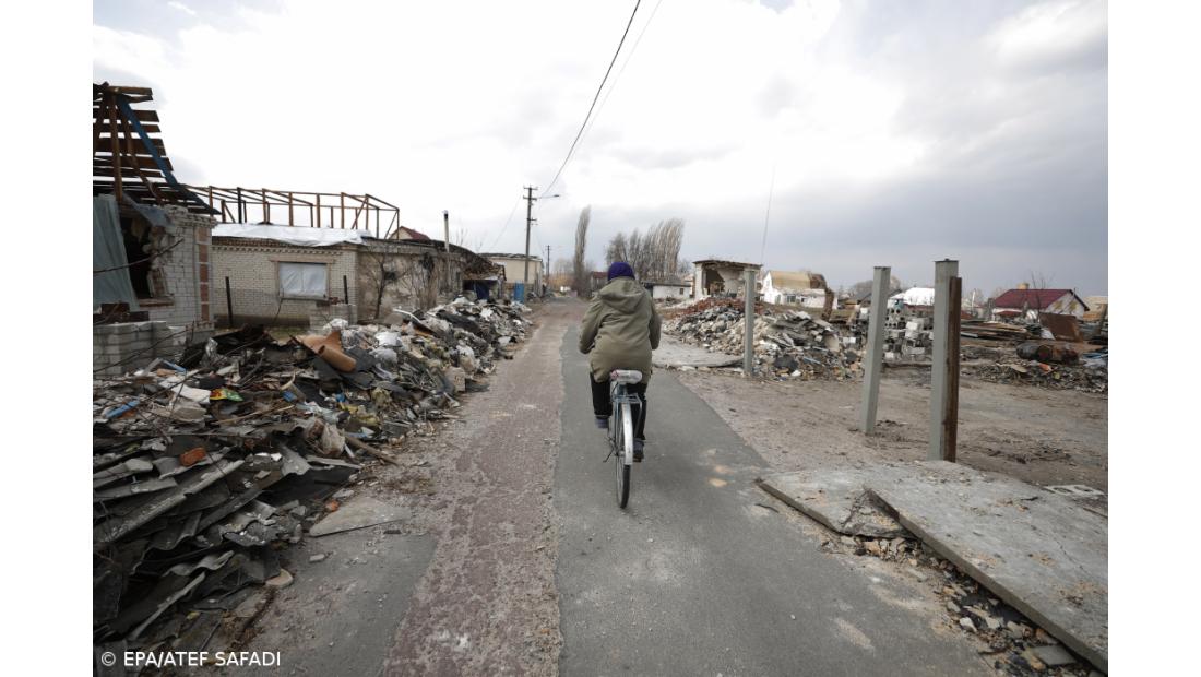 Papa pede para se “sujar as mãos” na luta contra a guerra