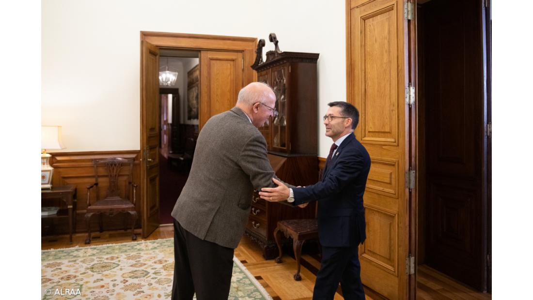 Santos Silva nos Açores até sábado a convite da Assembleia Legislativa da Região