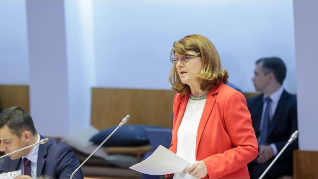 Governo dos Açores quer nova rota aérea entre a Terceira e o Funchal