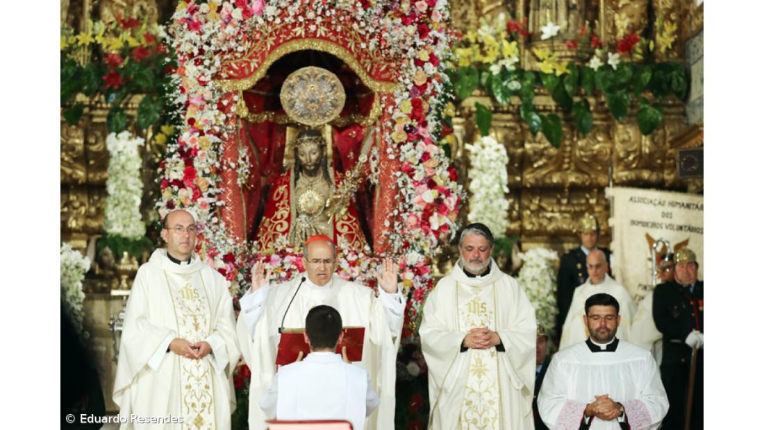 Fé e emoção no regresso do Santo Cristo às ruas de Ponta Delgada – Imagem 13