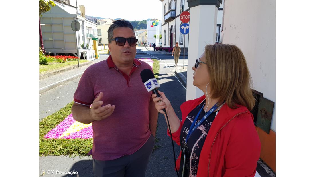 Centenas foram à Povoação ver as Festas do Corpo de Deus – Imagem 1