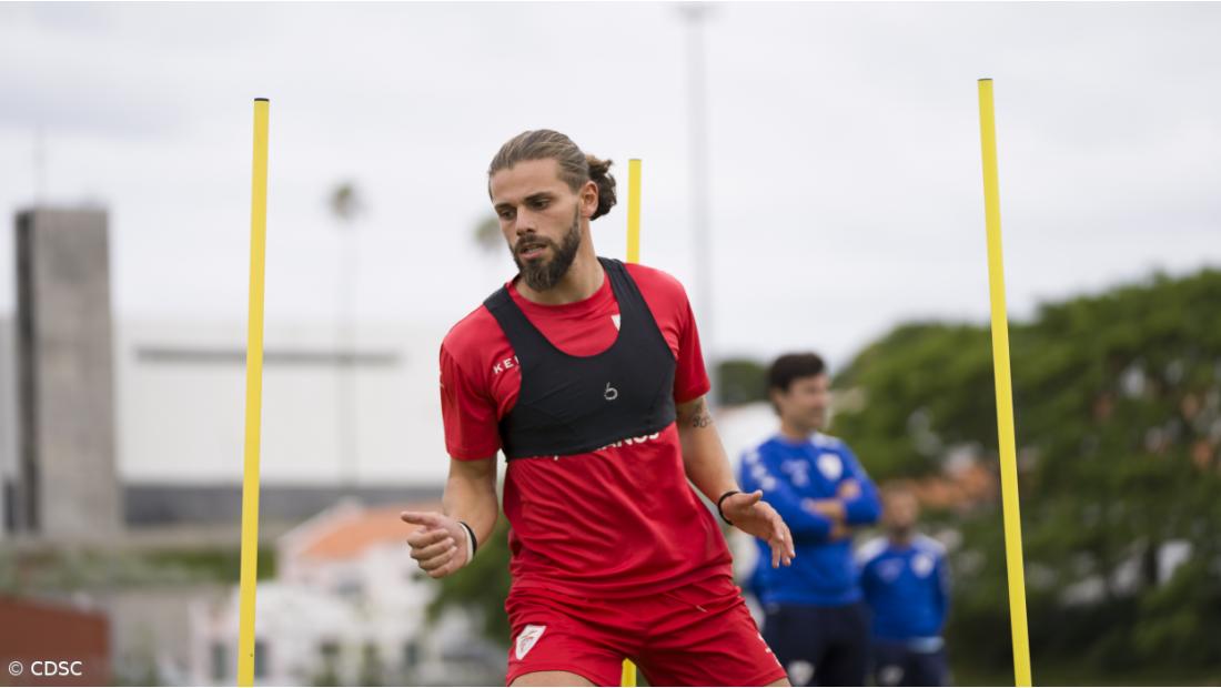 Açorianos procuram colocação para Martim Maia
