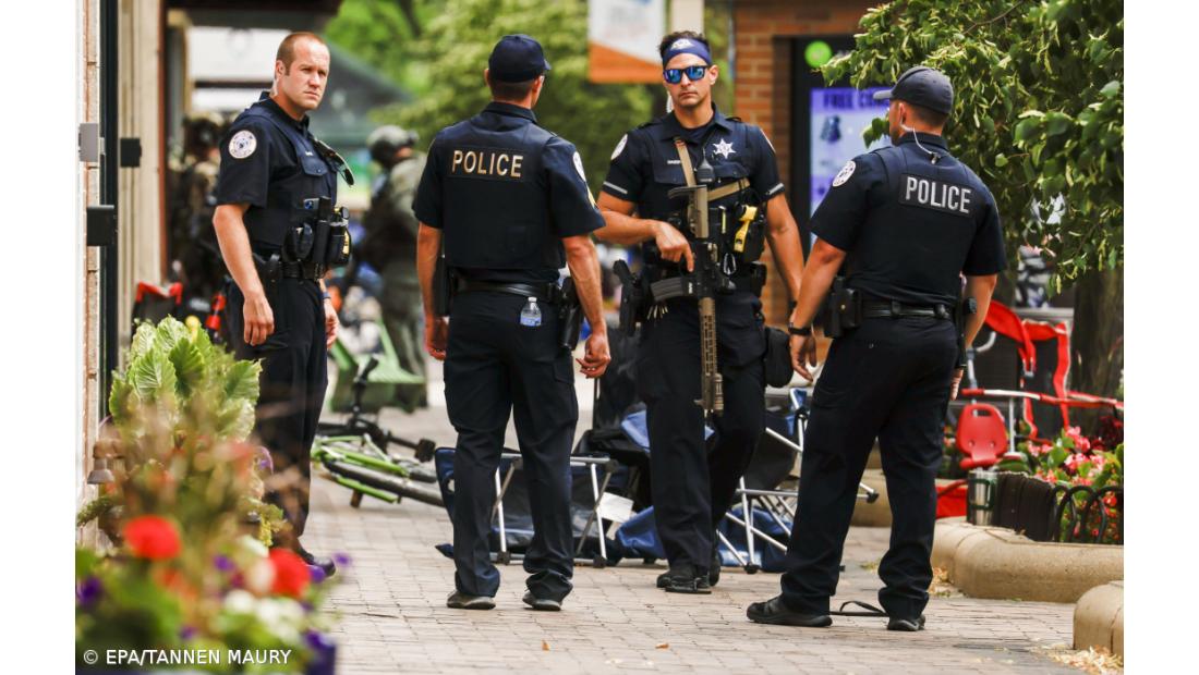 Pais de vítima de massacre nos EUA exigem 150 milhões de dólares a negacionista