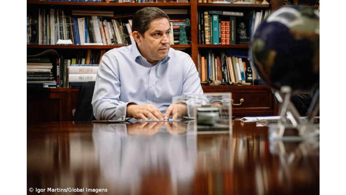 Nave com empresário português Mário Ferreira aterrou no Texas 