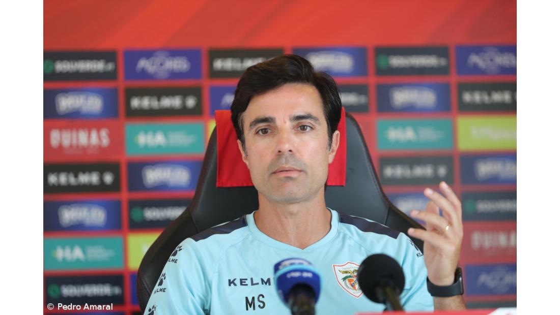 Treinador promete Santa Clara “única e exclusivamente focado” em vencer o Gil Vicente