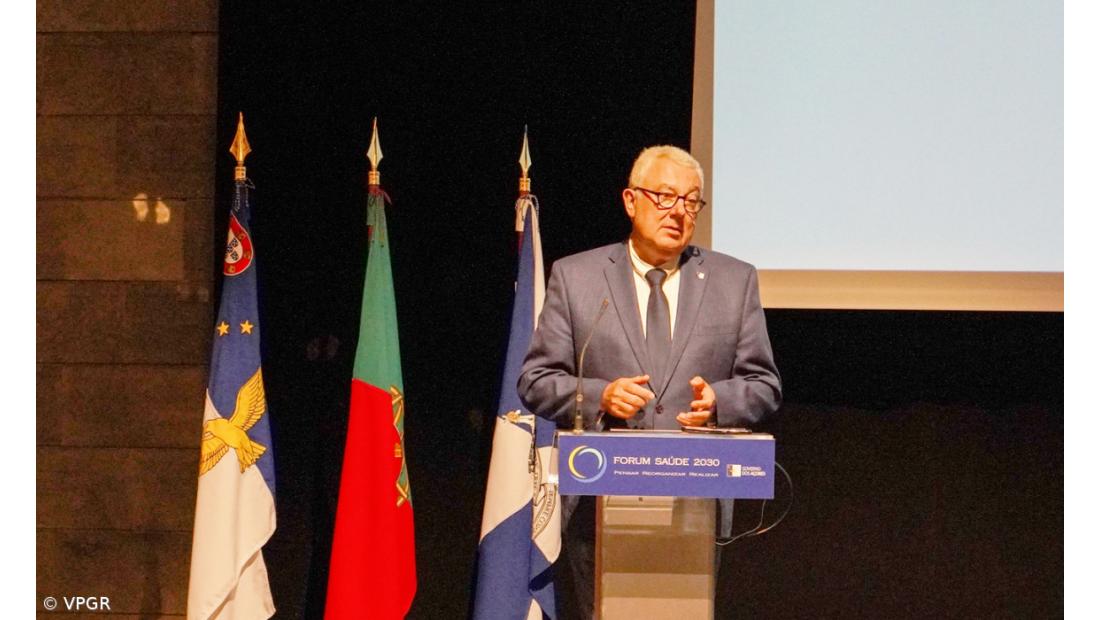 Governo açoriano avisa que médicos não podem “usar dinheiro como moeda de troca”