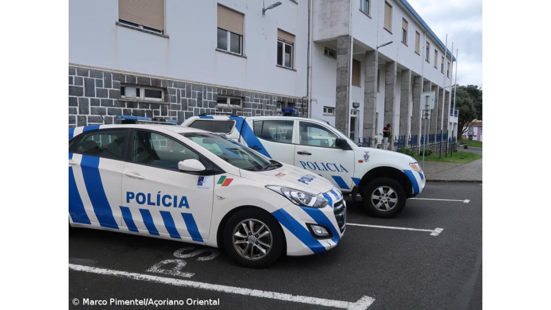 Detido homem por ameaças com arma branca contra aluno em Angra do Heroísmo 