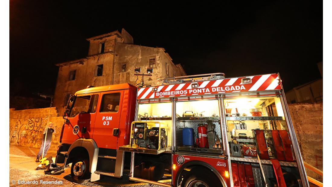 Incêndio em edíficio desabitado nas Laranjeiras – Imagem 2