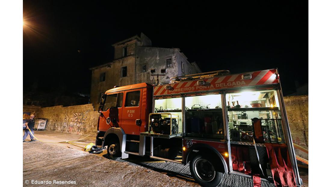 Incêndio em edíficio desabitado nas Laranjeiras – Imagem 8