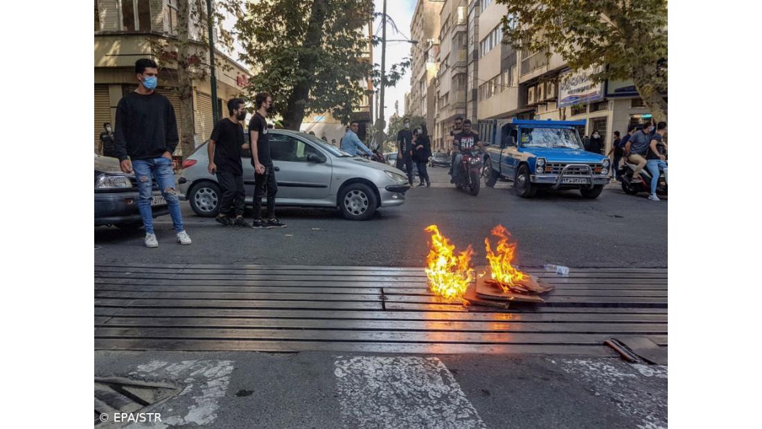 Mais de 120 pessoas detidas e acusadas nos protestos por morte de Masha Amini
