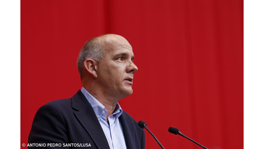 PCP acusa Governo de se aliar à direita e manter as "contas certas" à custa de salários