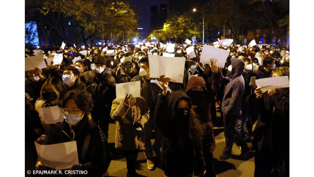 Infeções atingem diariamente meio milhão de pessoas em cidade chinesa