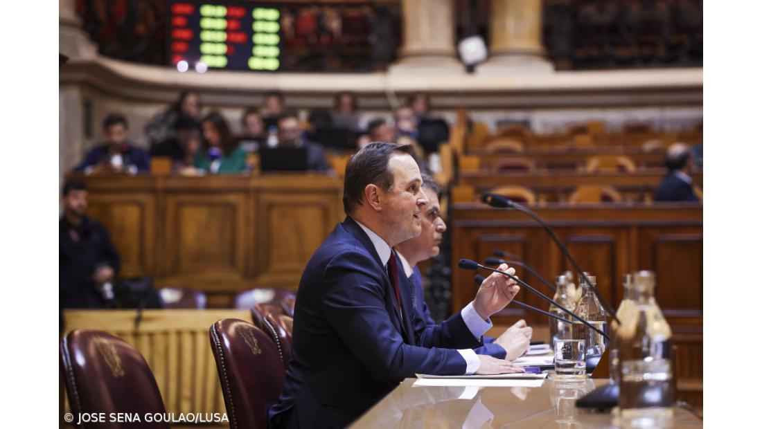 Medina garante que Laura Cravo, mulher de Galamba, não foi nomeada pelo Governo