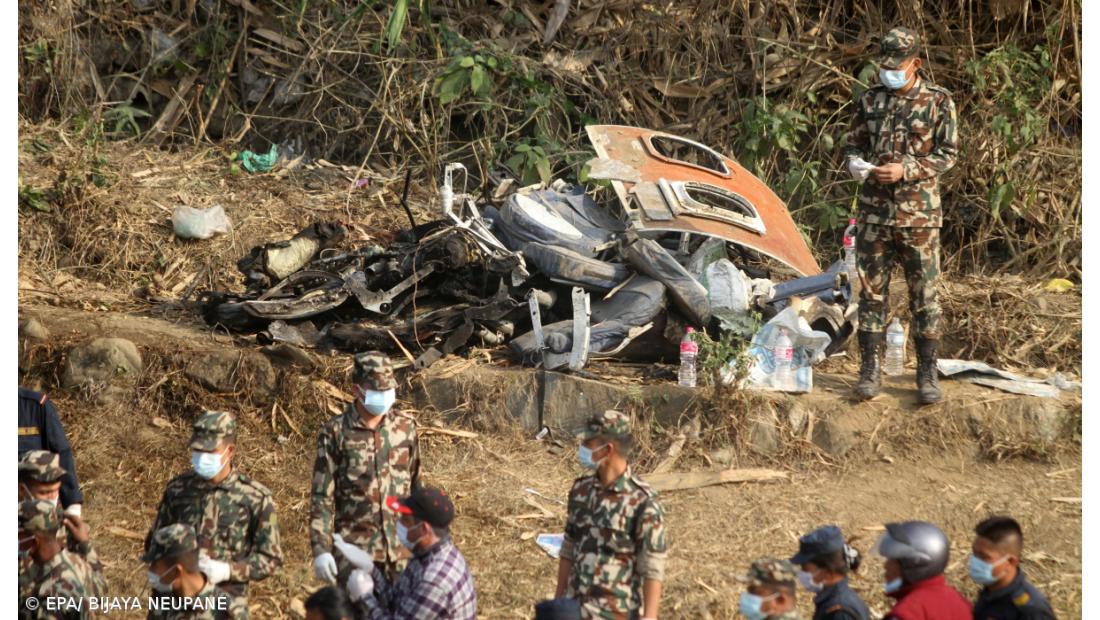 Recuperados caixas negras do avião que caiu no Nepal