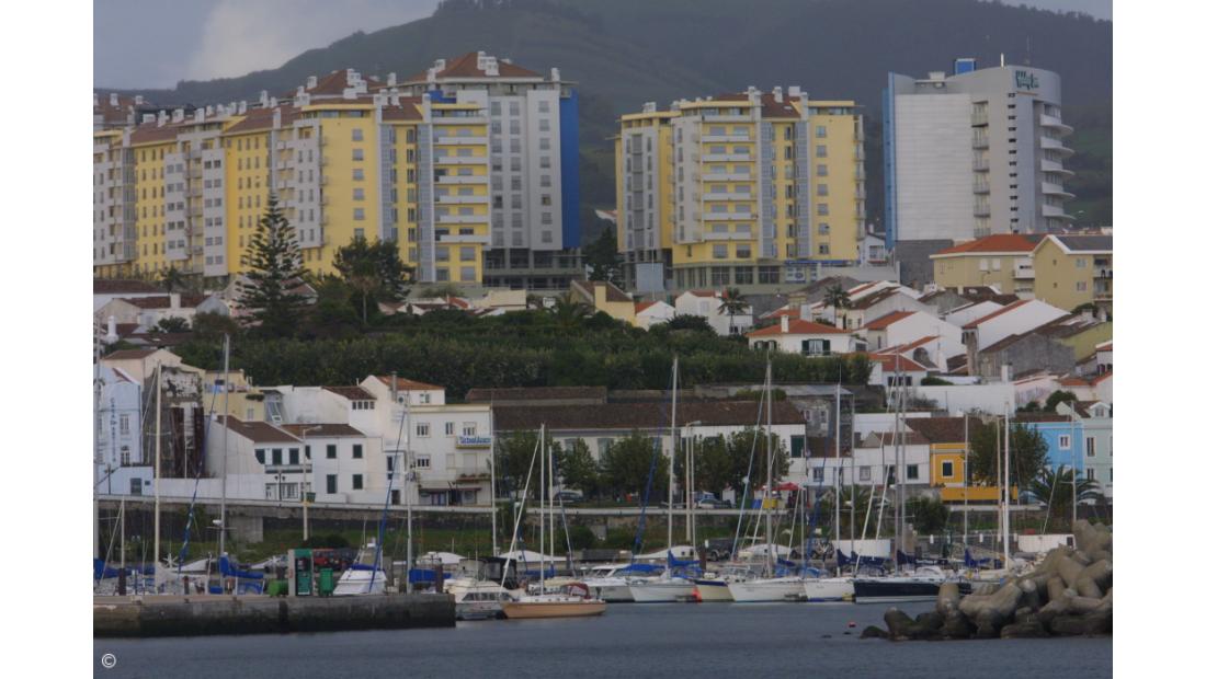 FLA volta à rua para comemorar o 6 junho de 1975