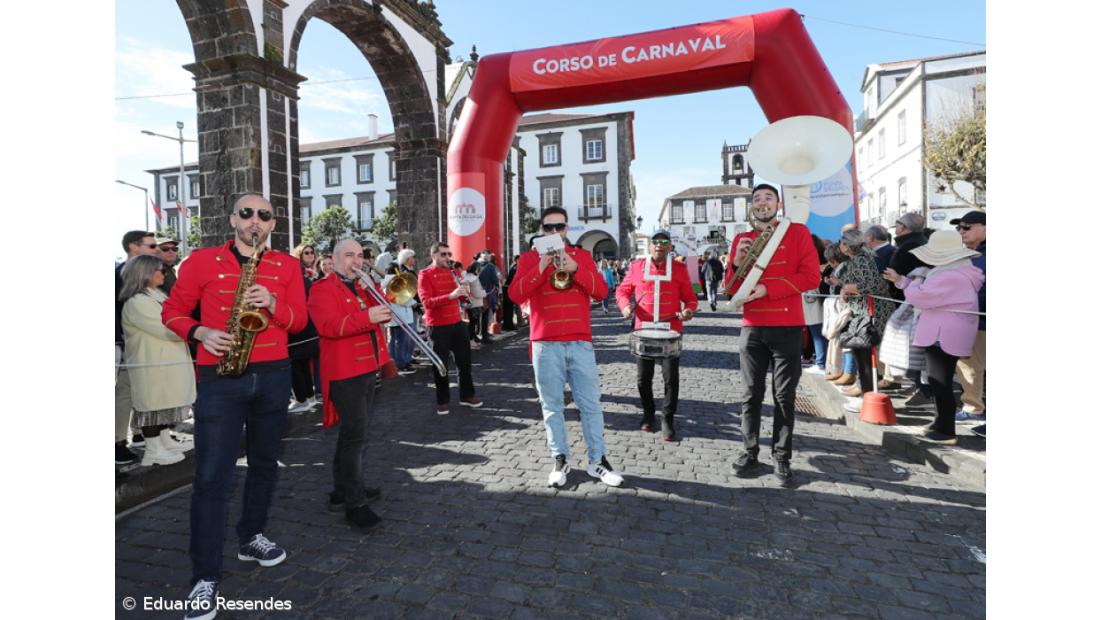 Galeria fotográfica do Corso de Carnaval em Ponta Delgada – Imagem 1