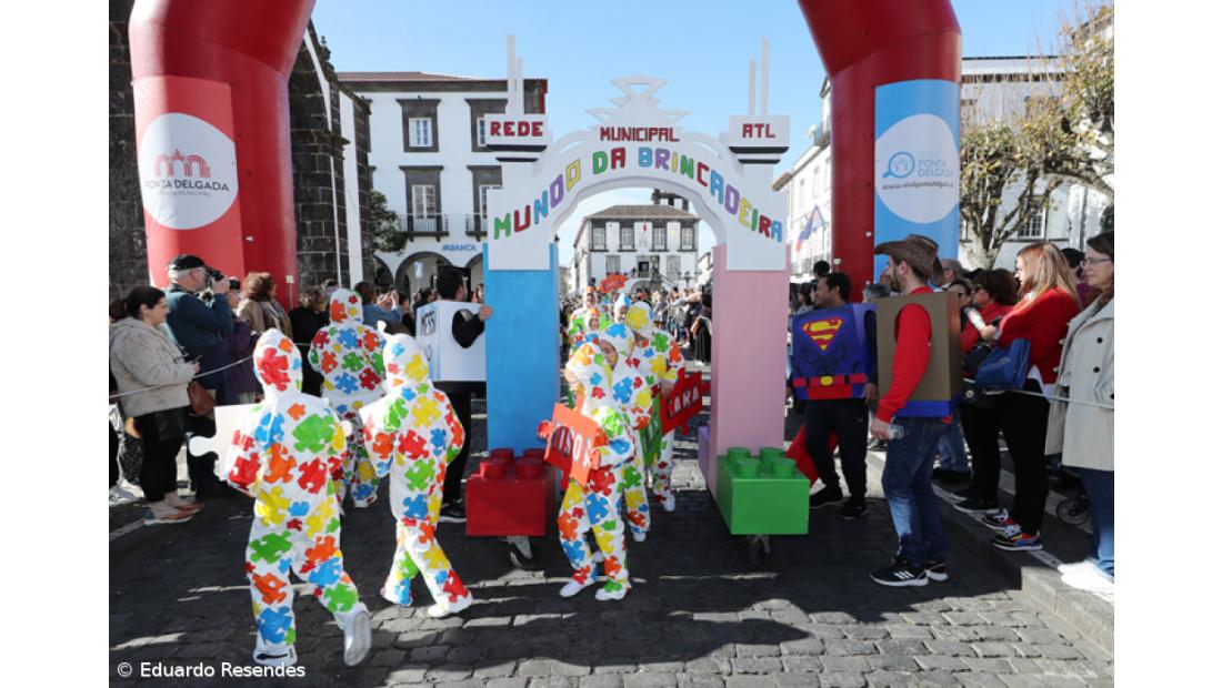Galeria fotográfica do Corso de Carnaval em Ponta Delgada – Imagem 2