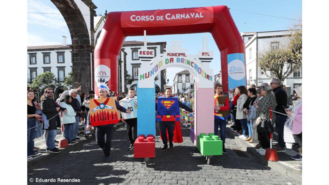 Galeria fotográfica do Corso de Carnaval em Ponta Delgada – Imagem 3