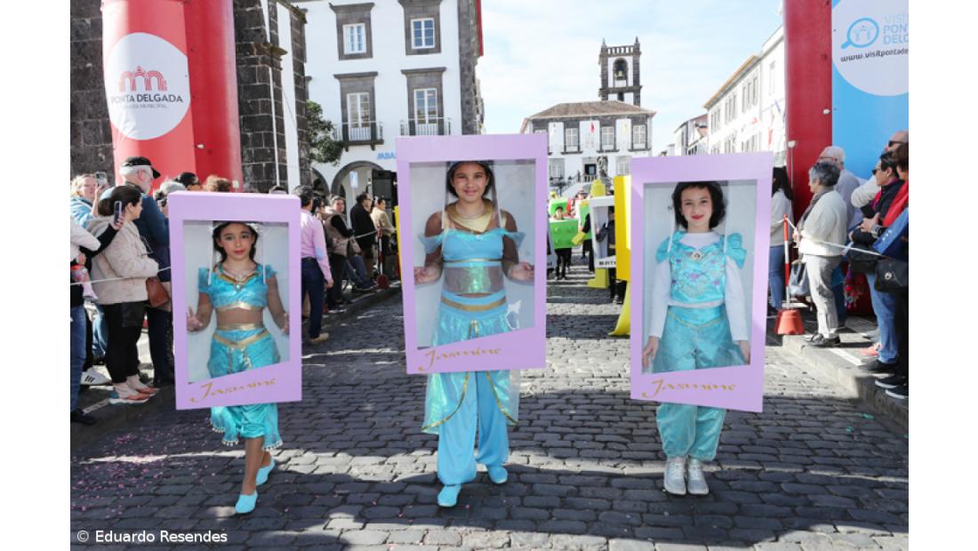 Galeria fotográfica do Corso de Carnaval em Ponta Delgada – Imagem 9