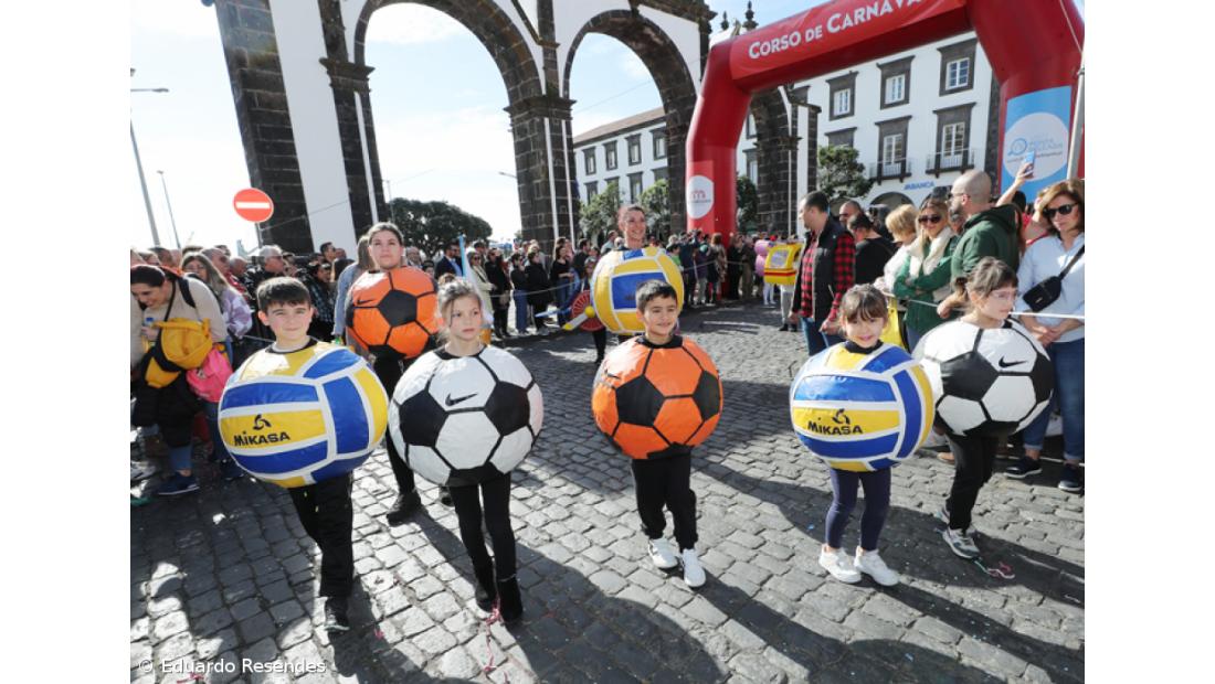 Galeria fotográfica do Corso de Carnaval em Ponta Delgada – Imagem 14