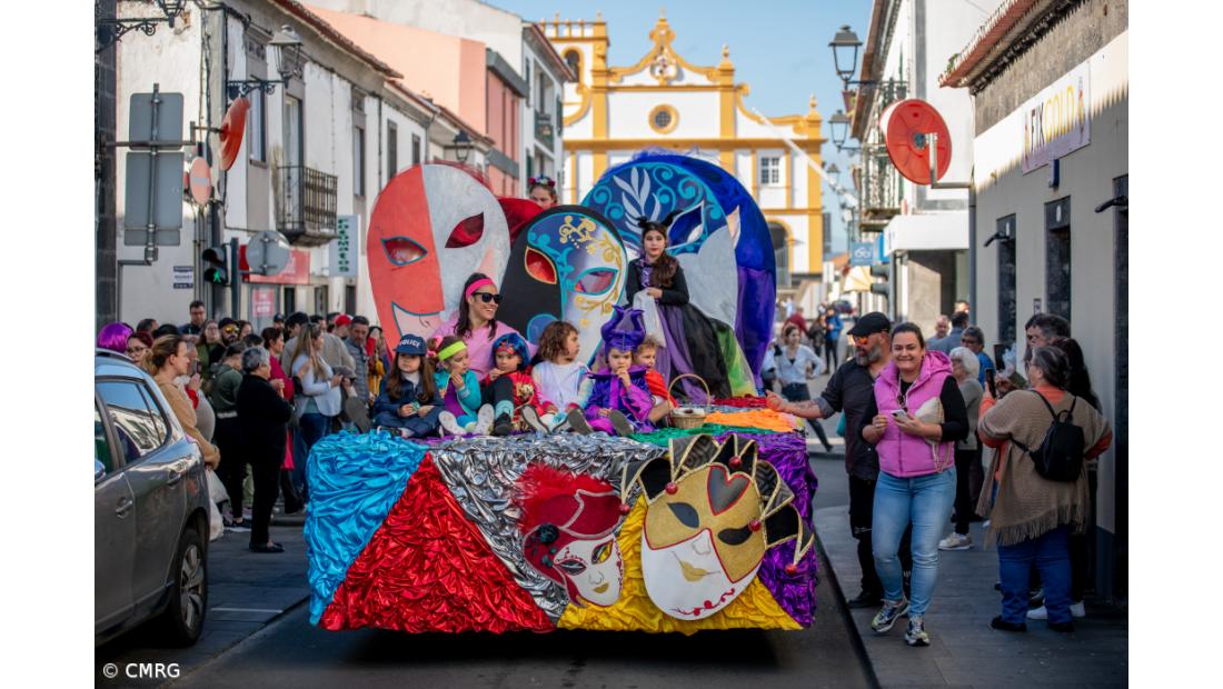 Desfile de Carnaval regressa às ruas da Ribeira Grande – Imagem 1