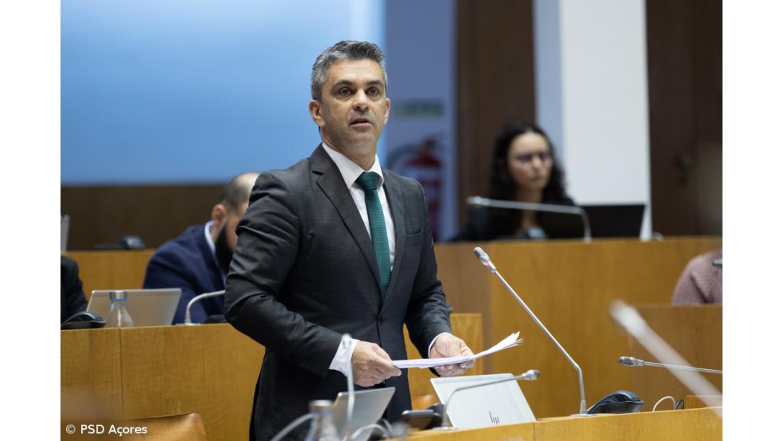 Deputados açorianos admitem demora em recuperar danos provocados por furacão Lorenzo