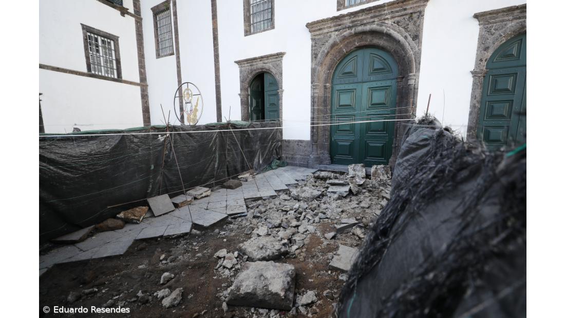IL pede esclarecimentos da Cultura e município sobre obras no adro da igreja do Convento da Esperança