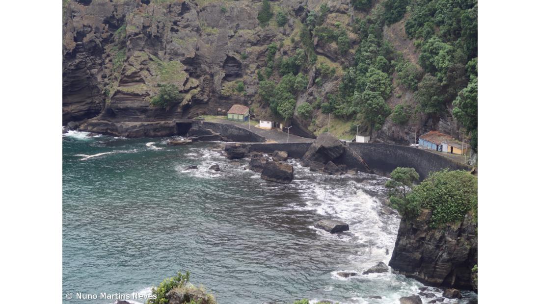 “Quebra-me o coração ver o porto das Capelas assim” – Imagem 1