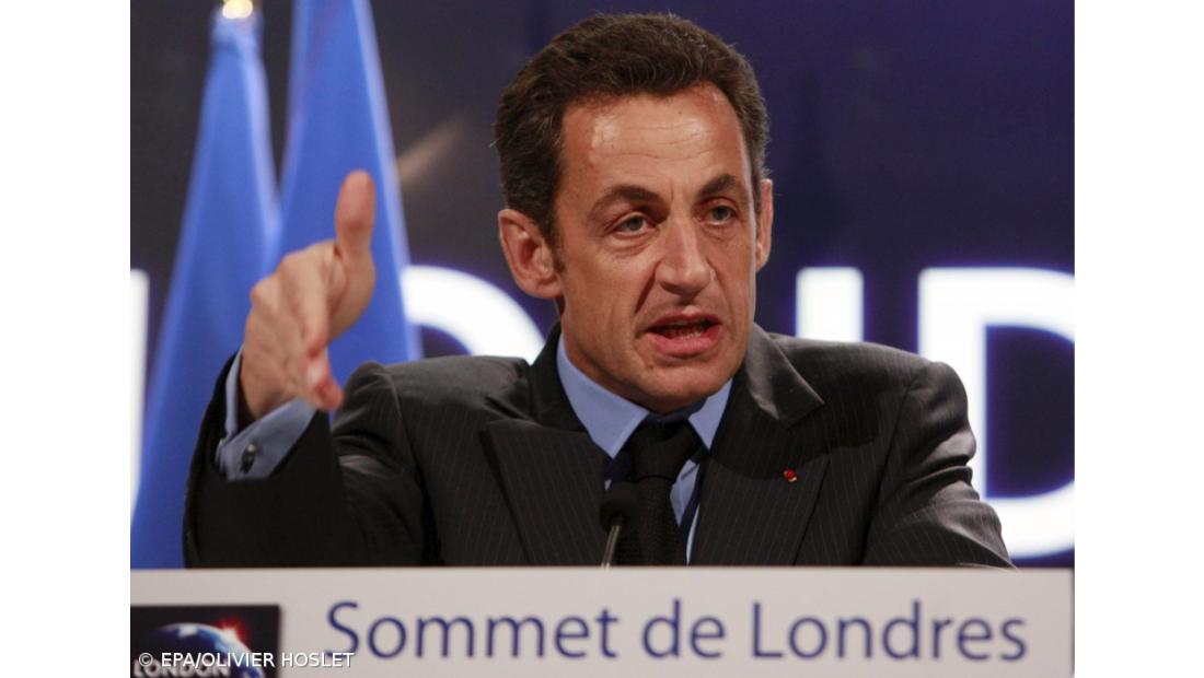 Sarkozy anuncia que votará em Emmanuel Macron na segunda volta